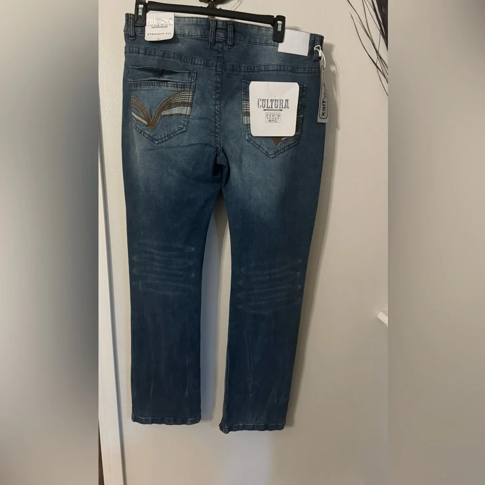 NWT:Men Cultura straight fit jeans, Size 38, Y2K Flair, Vintage wash, & Retro - Picture 2 of 15
